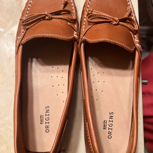 Earth Origins, color is Tan. Very comfortable to wear. - Picture 4 of 5